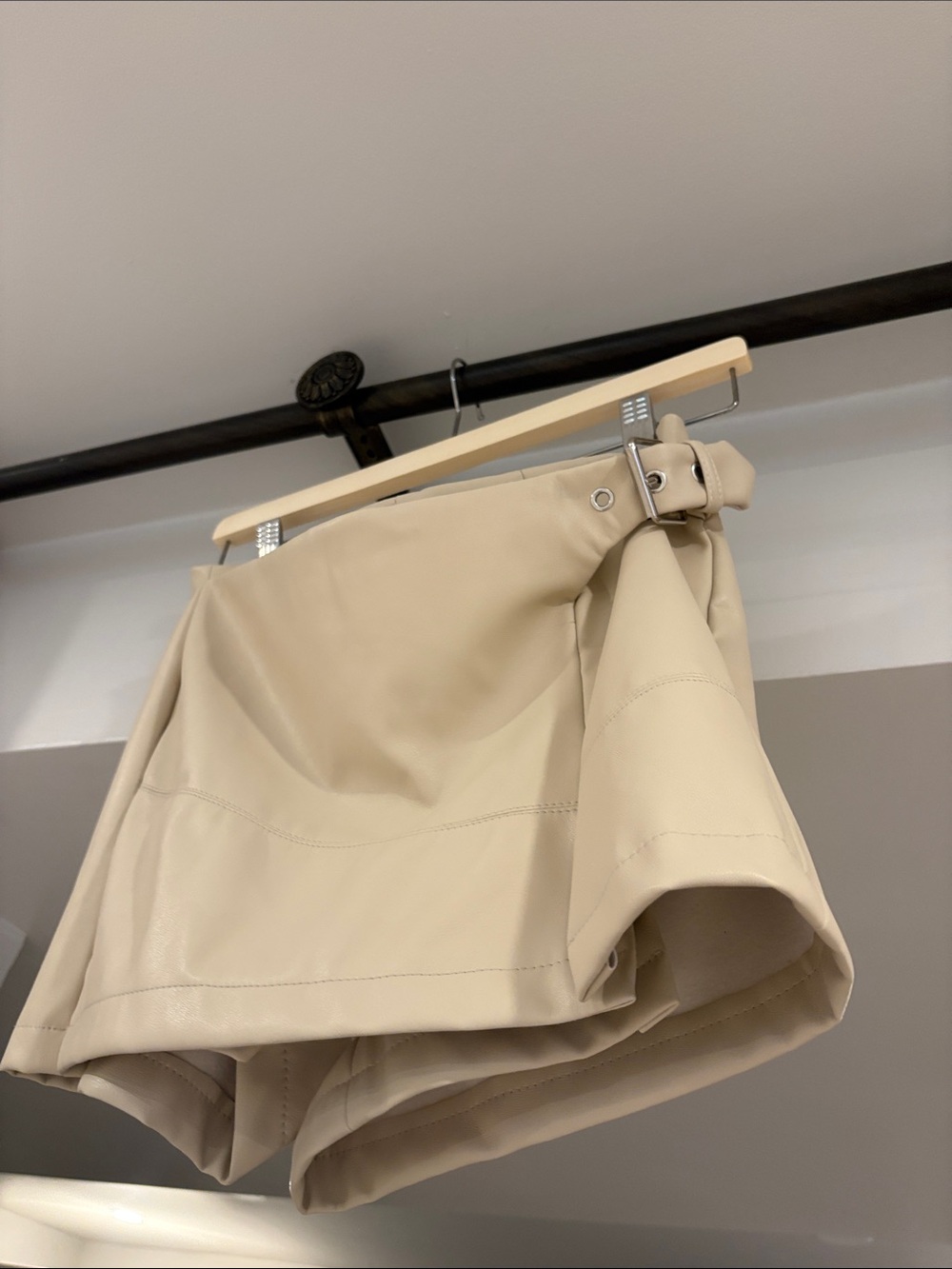 Y2k Beige Faux Leather High-Waist Skort with Belt